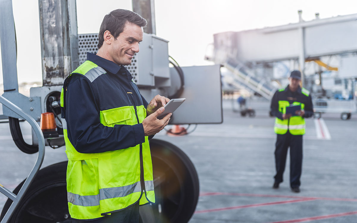 Aviation worker applying for an ASIC card